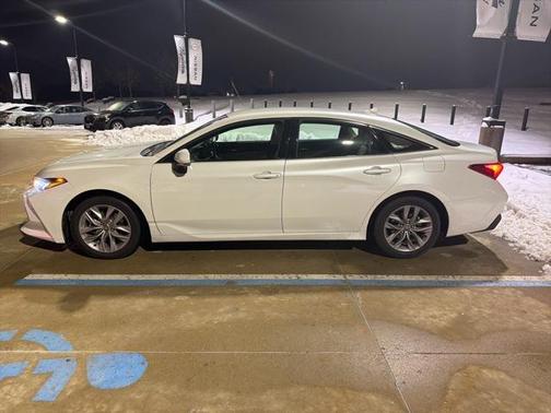 2021 Toyota Avalon XLE