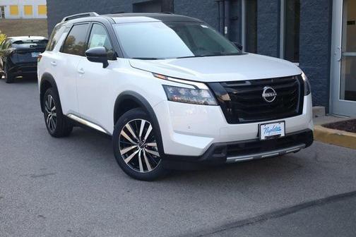 2025 Nissan Pathfinder Platinum 4WD