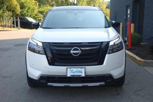 2025 Nissan Pathfinder Platinum 4WD