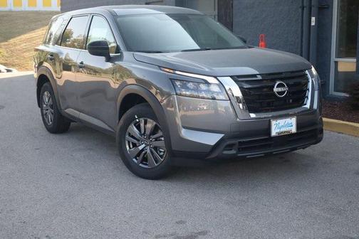 2025 Nissan Pathfinder S FWD