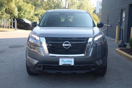 2025 Nissan Pathfinder S FWD