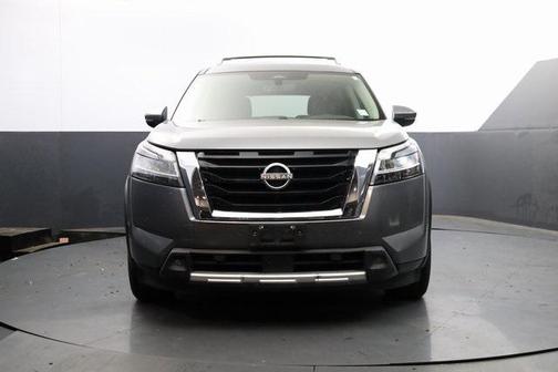 2023 Nissan Pathfinder SL 4WD