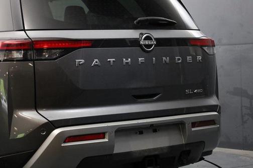 2023 Nissan Pathfinder SL 4WD