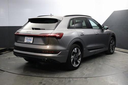 2021 Audi e-tron Premium