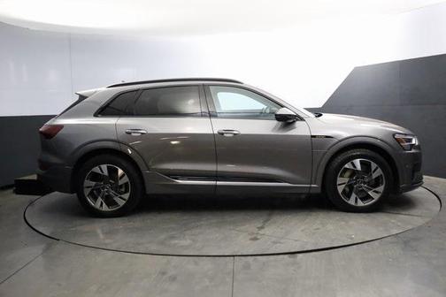 2021 Audi e-tron Premium