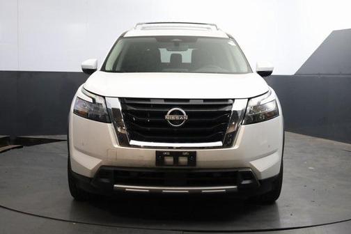 2025 Nissan Pathfinder SL 4WD