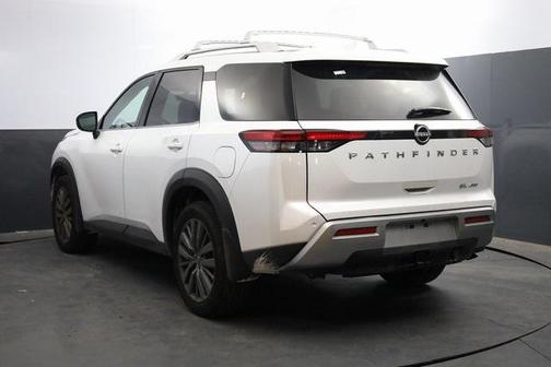 2025 Nissan Pathfinder SL 4WD
