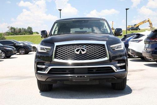 2022 INFINITI QX80 Luxe