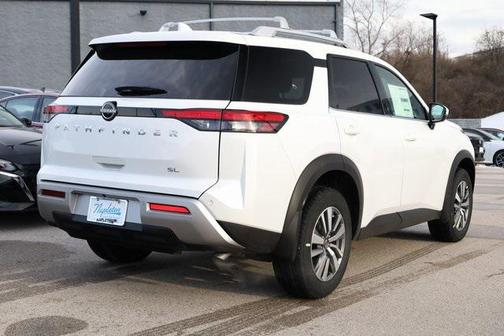 2025 Nissan Pathfinder SL FWD
