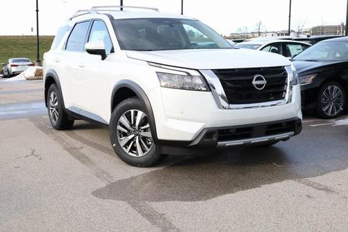 2025 Nissan Pathfinder SL FWD