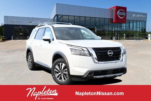 2025 Nissan Pathfinder SL FWD