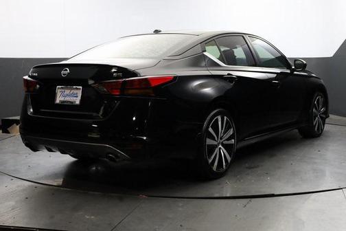 2020 Nissan Altima SR FWD