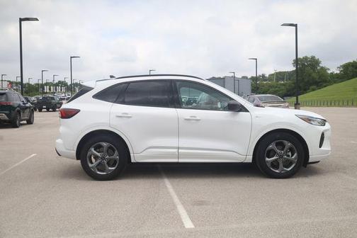 Oxford White 2023 Ford Escape ST-Line