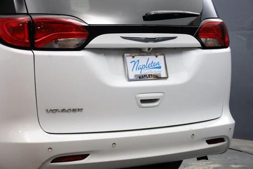 2021 Chrysler Voyager LX