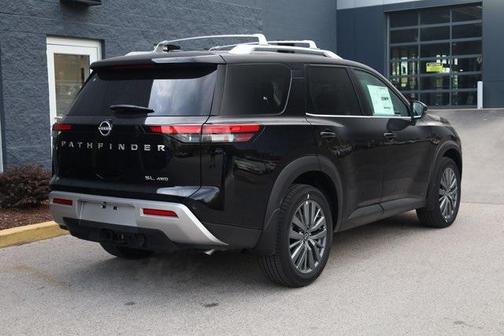 2025 Nissan Pathfinder SL 4WD