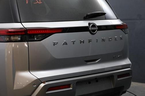 2024 Nissan Pathfinder SL 4WD
