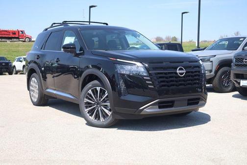 Super Black 2026 Nissan Pathfinder Platinum