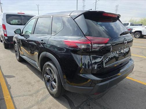 Super Black 2025 Nissan Rogue SV