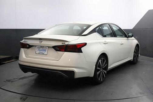 2020 Nissan Altima SR FWD