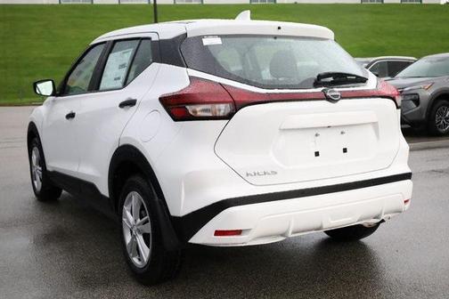 2025 Nissan Kicks S