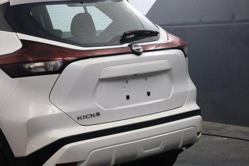 2022 Nissan Kicks S