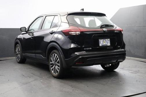 2022 Nissan Kicks SV