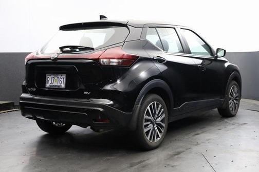 2022 Nissan Kicks SV