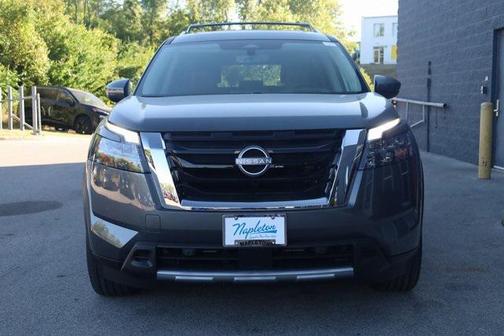2025 Nissan Pathfinder Platinum 4WD