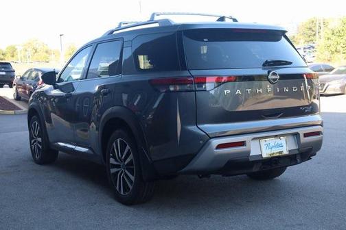 2025 Nissan Pathfinder Platinum 4WD