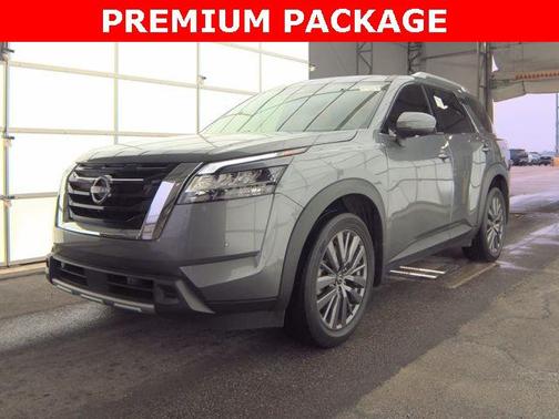 2023 Nissan Pathfinder SL 4WD