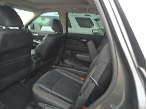 2023 Nissan Pathfinder SL 4WD