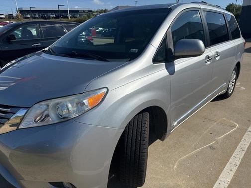 2015 Toyota Sienna XLE Premium