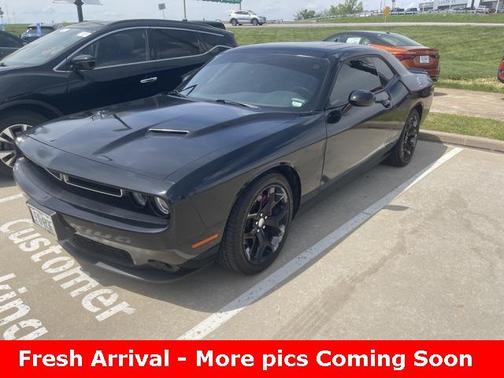 2016 Dodge Challenger SXT
