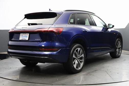 2021 Audi e-tron Premium Plus