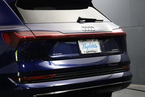 2021 Audi e-tron Premium Plus