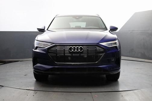 2021 Audi e-tron Premium Plus