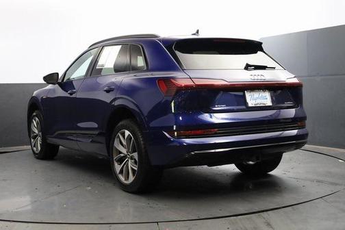 2021 Audi e-tron Premium Plus