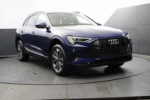 2021 Audi e-tron Premium Plus