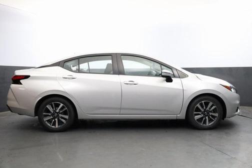 2021 Nissan Versa 1.6 SV