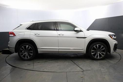 2023 Volkswagen Atlas Cross Sport 3.6L V6 SEL Premium R-Line