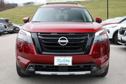 2025 Nissan Pathfinder SL 4WD