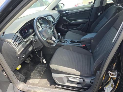 Deep Black Pearl 2024 Volkswagen Jetta 1.5T S