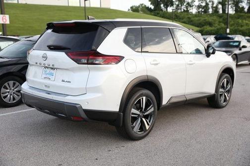 2025 Nissan Rogue SL