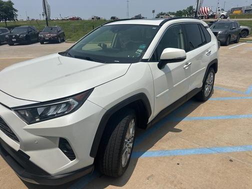 2020 Toyota RAV4 Limited