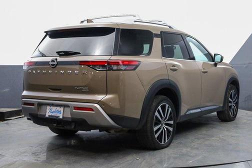 2023 Nissan Pathfinder Platinum 4WD