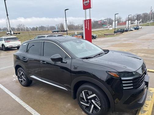 2025 Nissan Kicks SV