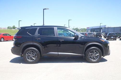 Super Black 2026 Nissan Rogue S