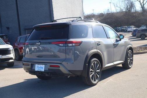 2026 Nissan Pathfinder Platinum