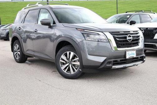 2025 Nissan Pathfinder SL 4WD