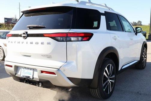 2025 Nissan Pathfinder Platinum 4WD
